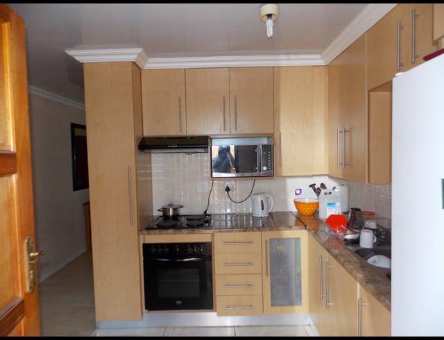 3 BEDROOM HOUSE SOLD IN THE ORCHARDS